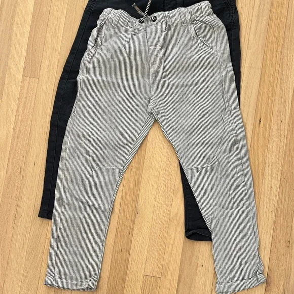 Kids Bottoms Bundle (4-5 y) Jeans, Canvas Pants, Linen Pants - Picture 10 of 11